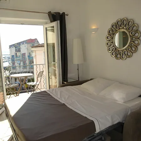 Apartment De Le Port Cannes